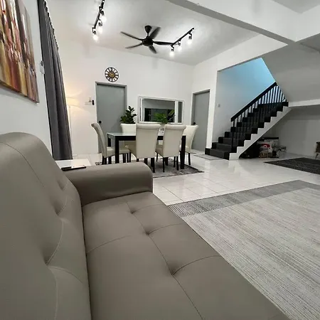 Rumah Melati By Impian Homestay Klia-Salak Tinggi-Nilai Sepang Exterior photo