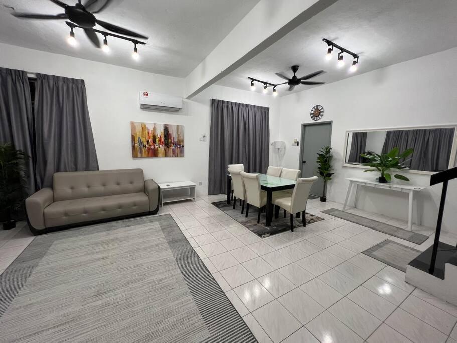 Holiday home Rumah Melati By Impian Klia-salak Tinggi-nilai